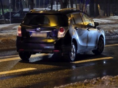 Jeden gwałtownie zahamował, drugiego to zaskoczyło. Zderzenie dwóch Toyot w Lublinie