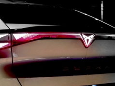 Czy Polacy podrywają na brykę? Wyniki badania nie kłamią