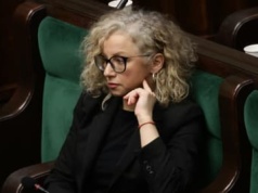 PiS krzyczał o niszczeniu narodu i Konstytucji. Rząd mówił o bezpieczeństwie i godności