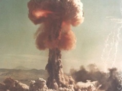 Piątkowy przegląd mediów; Nowy parasol atomowy nad Europą; Niemcy powinni maksymalnie wesprzeć polską armię