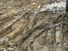 Mieszkańcy grzęzną w błocie i proszą o pomoc