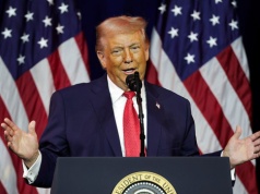 Klimatyczna deregulacja w USA. Trump mówi, że auta mają "przycisk Obamy"