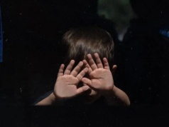 Zarzuty dla rodziców zastępczych. Mieli znęcać się nad 8-latkiem