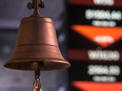 Czerwony piątek trzynastego. Uwaga na referendum, emisje i satelity