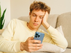 Szef Instagrama przemówił. 16 godzin przewijania jest ok