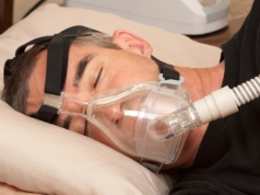 Eksperymentalne leczenie bezdechu sennego. Ma 93 proc. skuteczność