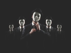 Jak jednym zdaniem rozbroić manipulatora? Ta riposta natychmiast odwraca układ sił