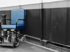 Francuski parlament będzie głosował nad eutanazją. Biskupi apelują o modlitwę i post