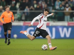 PKO Ekstraklasa: Legia nadal w strefie spadkowej, Korona blisko czołówki, zobacz tabelę