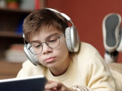 Dzieci offline? Małopolska inicjatywa o zakazie social mediów poniżej 15 lat