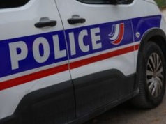 Próbował zaatakować żandarma w Paryżu. Zmarł po postrzeleniu