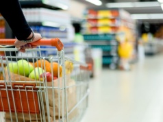 Zmiany w polskich sklepach. Na klientów czeka nowość w dziale z warzywam