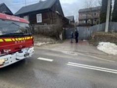 Pożar domu. Tragiczne ustalenia służb. "73-latek wszedł z kanistrem"