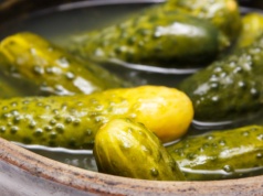 Ukryta w popularnych produktach. Naukowcy: droga do cukrzycy i demencji