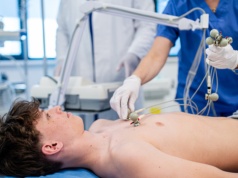 Chorzy z wrodzonymi wadami serca dorośleją. "Dopuśćmy do reoperacji kardiochirurgów dziecięcych"