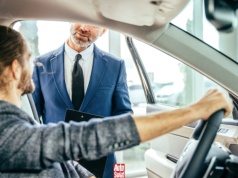 Na czym dziś naprawdę zarabiają koncerny motoryzacyjne? Produkcja aut to coraz mniejsza część biznesu