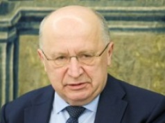 "Rosja może zaatakować w przyszłym roku". Komisarz UE chce Rady z udziałem Polski