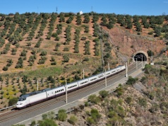 Hiszpanie po wypadku wstrzymują drugi etap liberalizacji kolei
