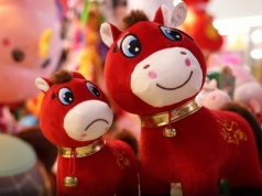 Chiński Nowy Rok 2026: Ognisty Koń, zmiany i wielka migracja