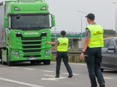 Dwukilometrowa kolejka na granicy litewsko-polskiej. Nałożyły się dwie kwestie