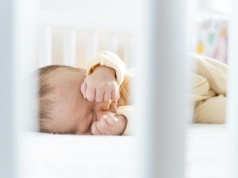 Zuzanna i Nikodem, a może Urszula i Roman? Jakie imiona królowały w 2025 roku?