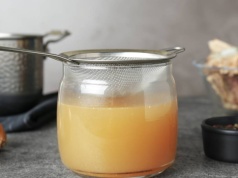 To najlepszy napój dla osób po 50. roku życia. Stawy będą jak u 30-latka