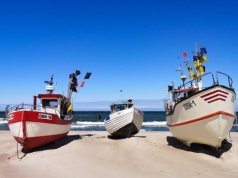 Nadmorska oaza zdrowia bez parawanów. Ta wieś zaskakuje spokojem i cenami