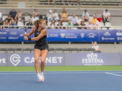 Tenis ziemny: Finał bez Mai Chwalińskiej.
