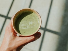 Jest łagodniejsza niż kawa. Japonki piją ją zawsze na zdrową skórę