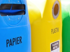 Segregacja z podziałem na 11 pojemników? Ministerstwo komentuje doniesienia