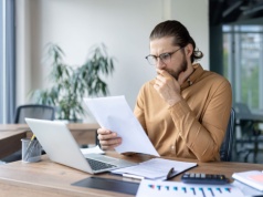 Zamiast rozwijać biznes, uczą się nowych przepisów. Firmy na granicy cierpliwości