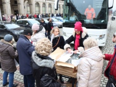 Rozdawano za darmo kalendarze „Kocham Nową Hutę”