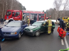 Syreny, ranni i rozbite auta w Toruniu. Policjanci zdawali egzamin z pierwszej pomocy