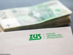 ZUS oddaje Polakom ogromne pieniądze. Nawet po 30 tys. zł. Wystarczy jedno pismo