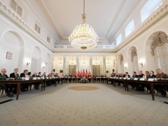 Spór o dostęp do tajnych informacji. Rośnie napięcie między rządem a prezydentem