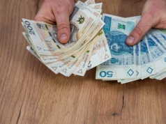 Praca z wynagrodzeniem w euro, zakwaterowaniem i transportem. Nie wymagają dyplomu