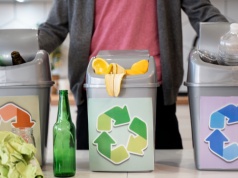 „11 pojemników na śmieci w każdym domu”. Wciskają wam kit, a wy łykacie