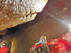 W labiryncie podziemnych sal i korytarzy