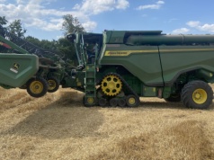 Już nie tylko kombajn i siewnik - te usługi w rolnictwie zyskują na wartości