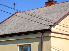 Miliony ton azbestu do usunięcia, ale pieniędzy z KPO na ten cel w gospodarstwach nie będzie