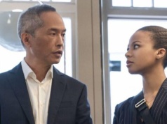 Industry showrunnerzy Konrad Kay i Mickey Down uważają, że serial zostałby anulowany, gdyby nie był emitowany na HBO