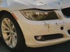 Zarysowałem komuś auto na parkingu i nie uciekłem. Właściciel Passata nie mógł uwierzyć w to, co zrobiłem