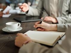 Pytanie o długopis na rozmowie o pracę? Brzmi niewinnie, a to klasyczna pułapka