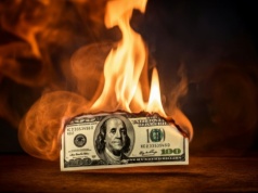 Dolar znów mocno potanieje? Prognozy JP Morgan dla euro i dolara zaczynają się spełniać