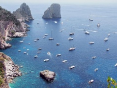 Urlop we Włoszech? Pocztówkowa wyspa mówi: basta