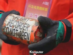 Gdzie w samolocie znajduje się czarna skrzynka i z czego jest zbudowana?