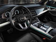 111 775 zł rabatu na rodzinnego SUV-a Audi. Niemcy nie chcieli być gorsi od Lexusa, ale powodów jest więcej