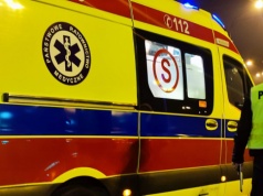 Zderzenie aut na drodze krajowej nr 63. Są poszkodowani i problemy z przejazdem