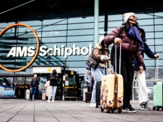 Opady śniegu i silny wiatr. Holenderskie lotnisko sparaliżowane