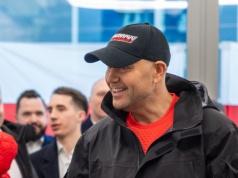 Nawrocki wyjaśnia sprawę koszulki. Jest jego stanowisko